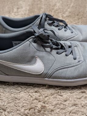 Nike Men’s Light Gray Canvas Sneakers with White Swoosh